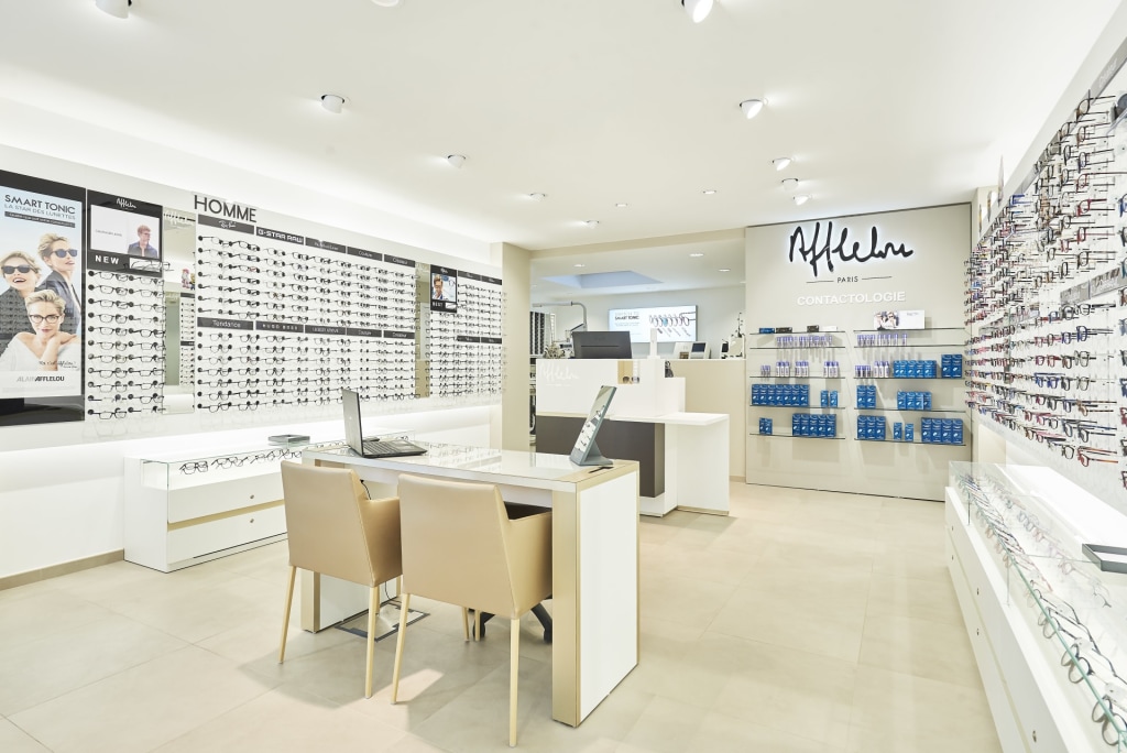 Magasin Opticien 62  Place Pierre Delannoy 7850 ENGHIEN intérieur