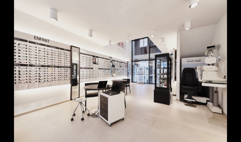 Magasin Opticien Rue de la Chaussée  6 7000 MONS intérieur