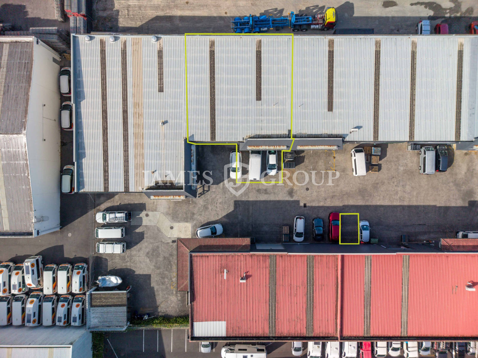 Airport Oaks | Secure & Ready To Move In