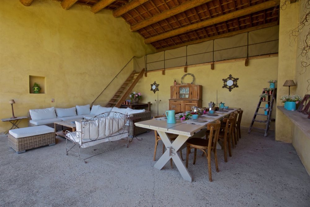 Photographs of Mas de la Galifette villa in Provence - Image 12 of 37
