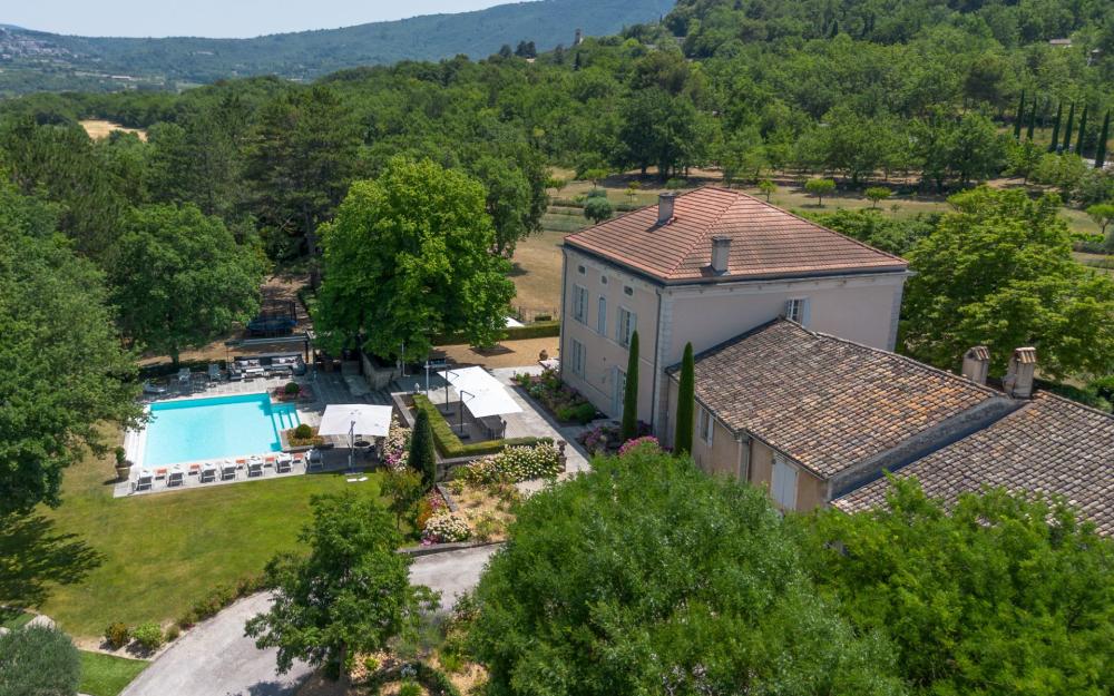 Photographs of Domaine des Légendes4 villa in Provence - Image 2 of 45
