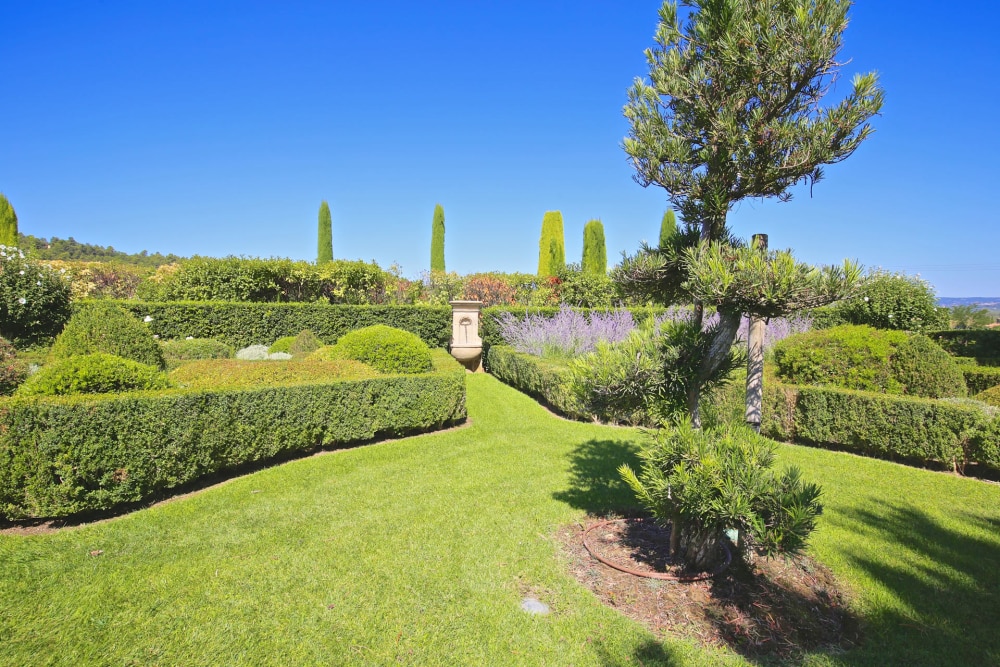 Photographs of Mas du Real villa in Provence - Image 33 of 36