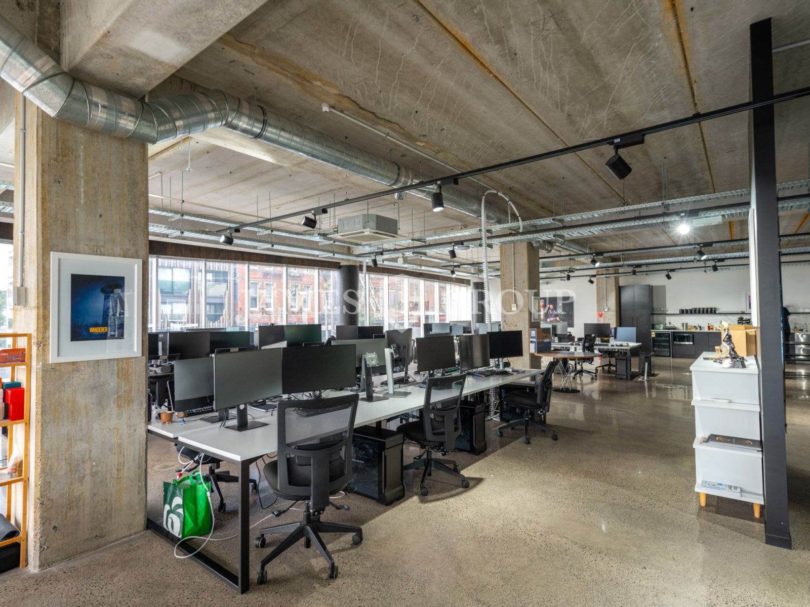 Versatile Office With Outdoor Deck On K Road