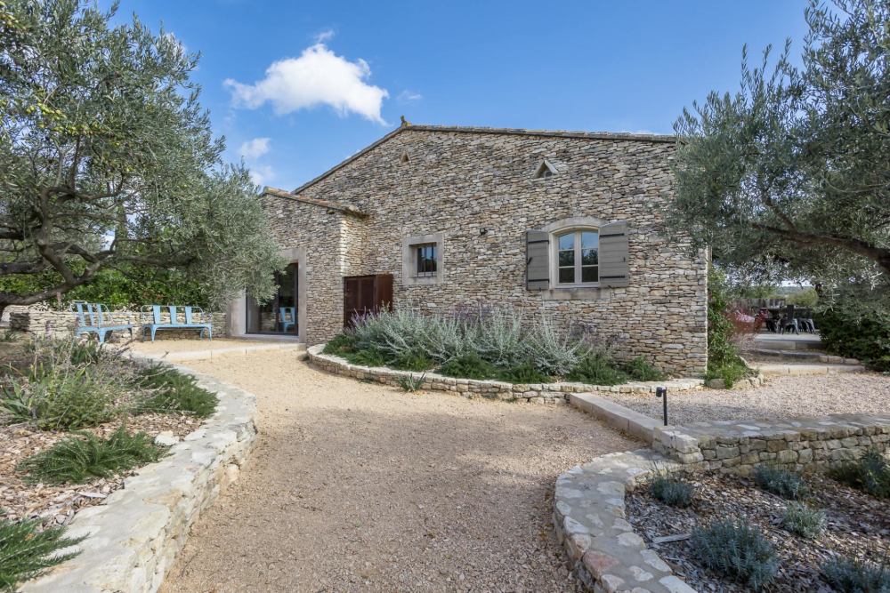 Photographs of Mas la Mirande villa in Provence - Image 48 of 49