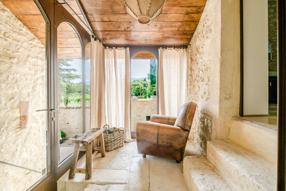 Photographs of Mas des Secrets villa in Provence - Image 13 of 47