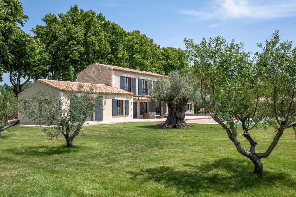 Photographs of Mas des Alizées villa in Provence - Image 12 of 33