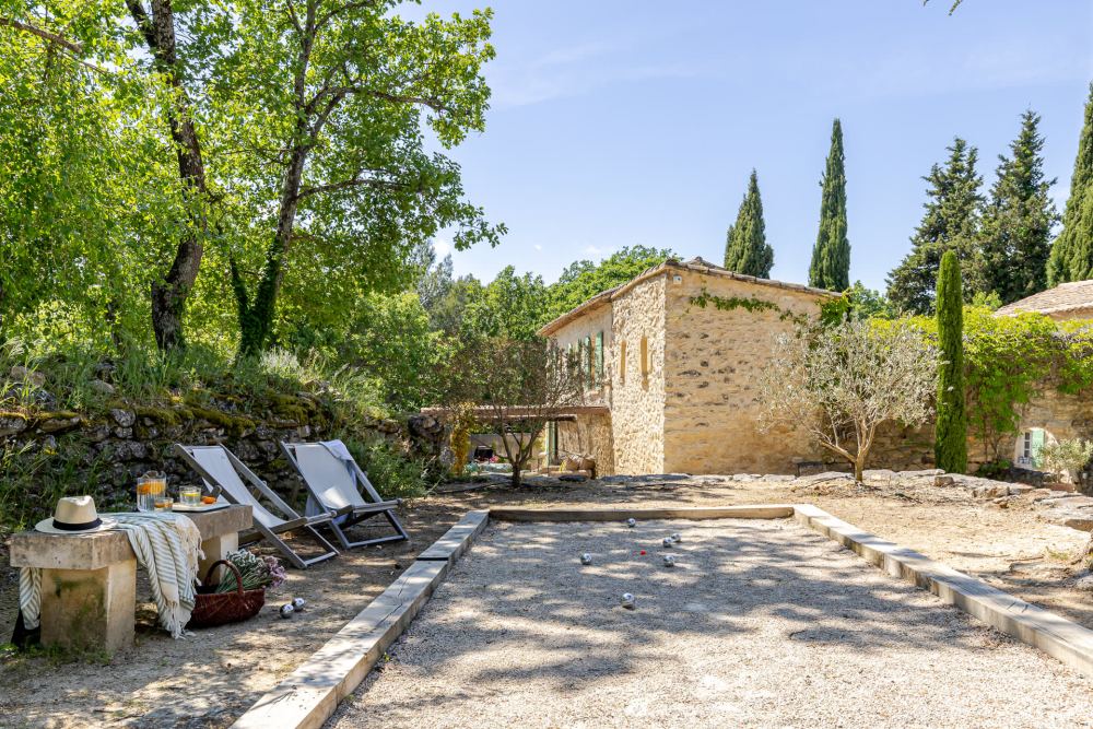 Photographs of Le Mas des Amandiers villa in Provence - Image 31 of 41