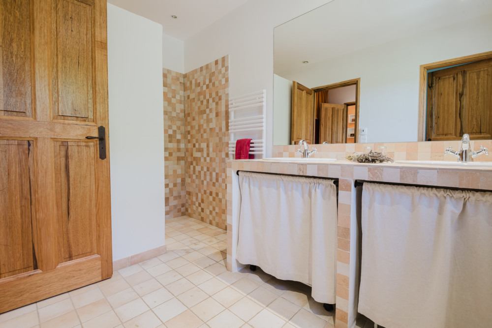 Photographs of Mas du Fournil villa in Provence - Image 32 of 47