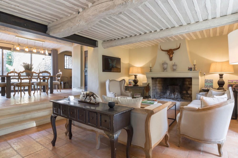 Photographs of Mas des Roitelets villa in Provence - Image 5 of 26