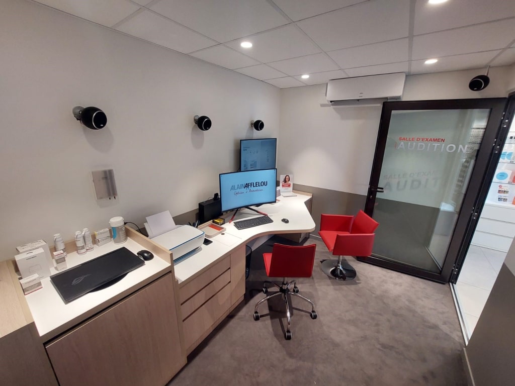 Magasin audioprothesiste 179 avenue Gabriel Péri 83470 SAINT-MAXIMIN-LA-SAINTE-BAUME intérieur