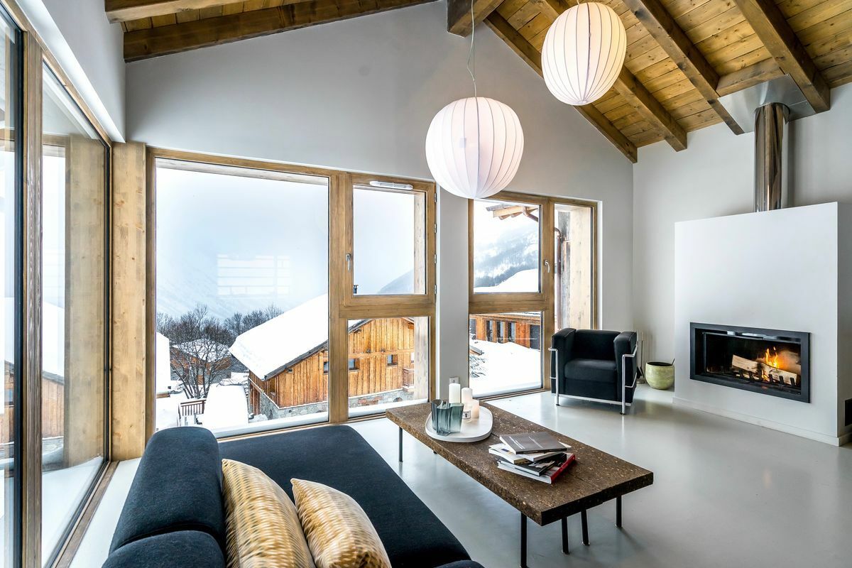 11 bed Chalet For Sale in Three Valleys, French Alps