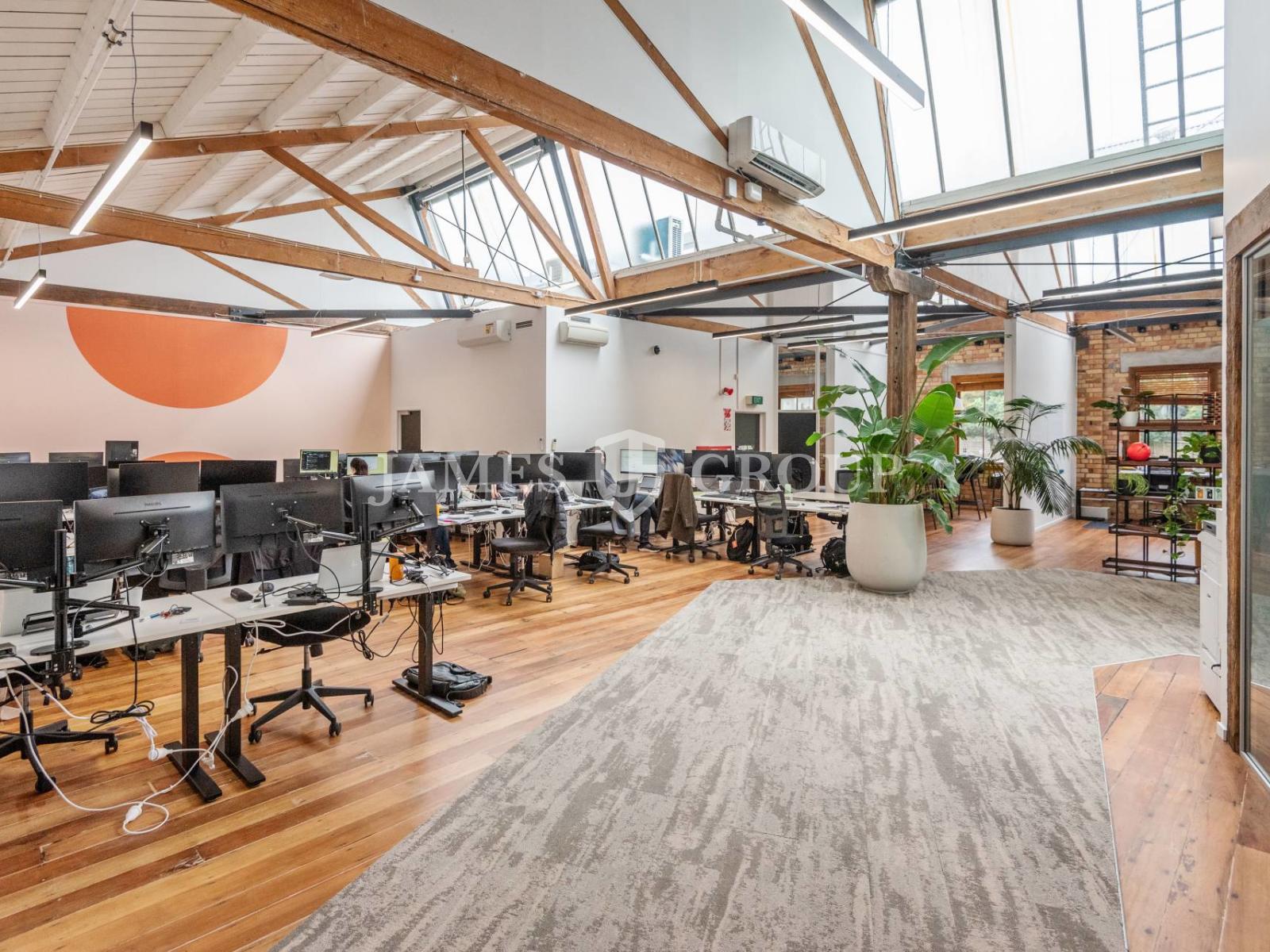Stunning Character Office – Saatchi & Saatchi