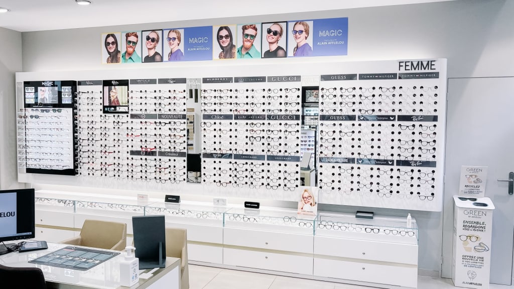 Magasin Opticien 11 rue Tupinerie 42600 MONTBRISON intérieur