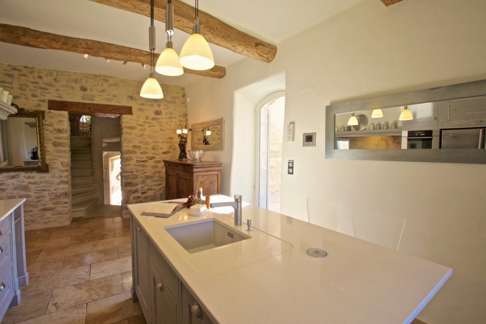 Photographs of Mas des Cerisiers villa in Provence - Image 6 of 34