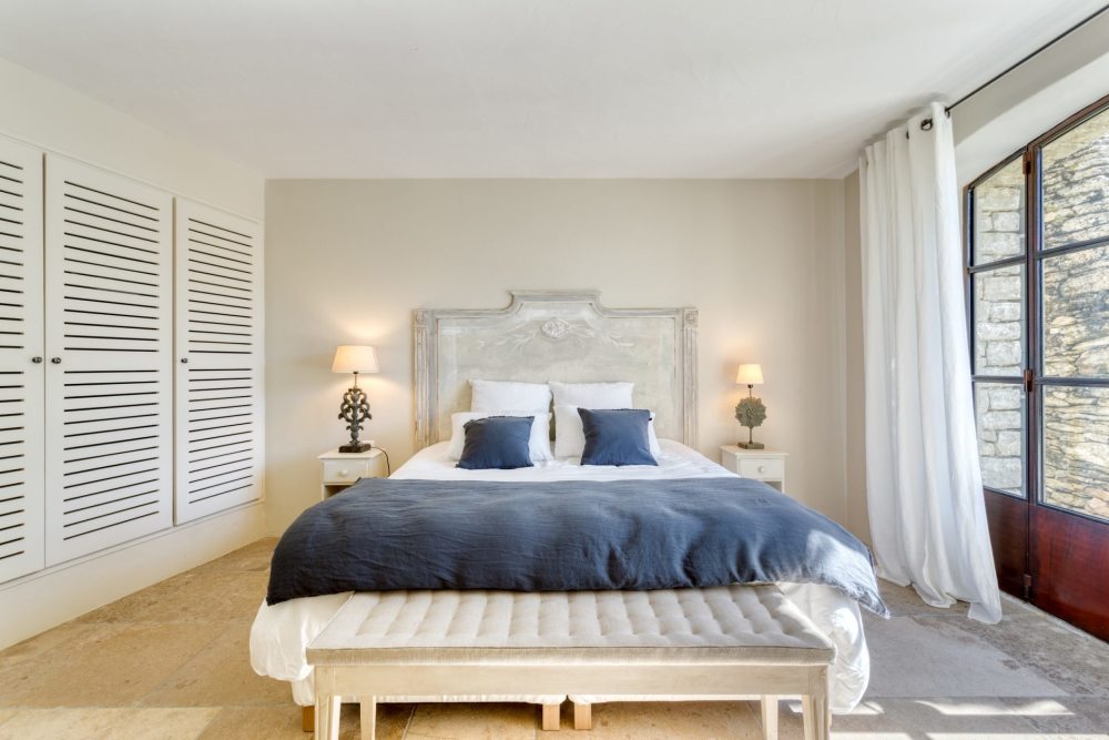 Photographs of Mas des Mésanges villa in Provence - Image 24 of 35