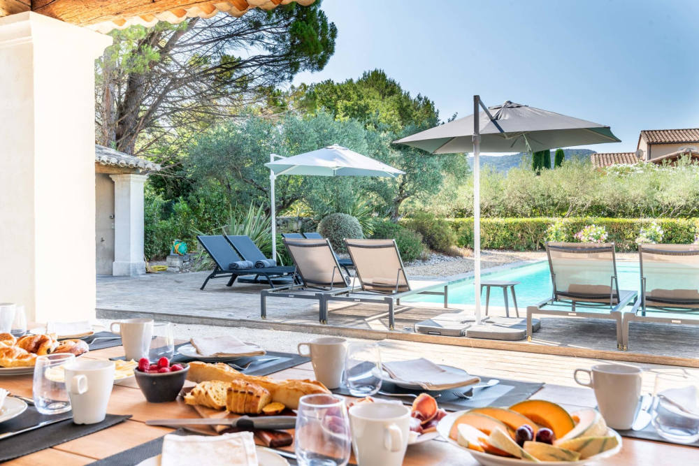 Photographs of Mas de Verlaine villa in Provence - Image 4 of 42