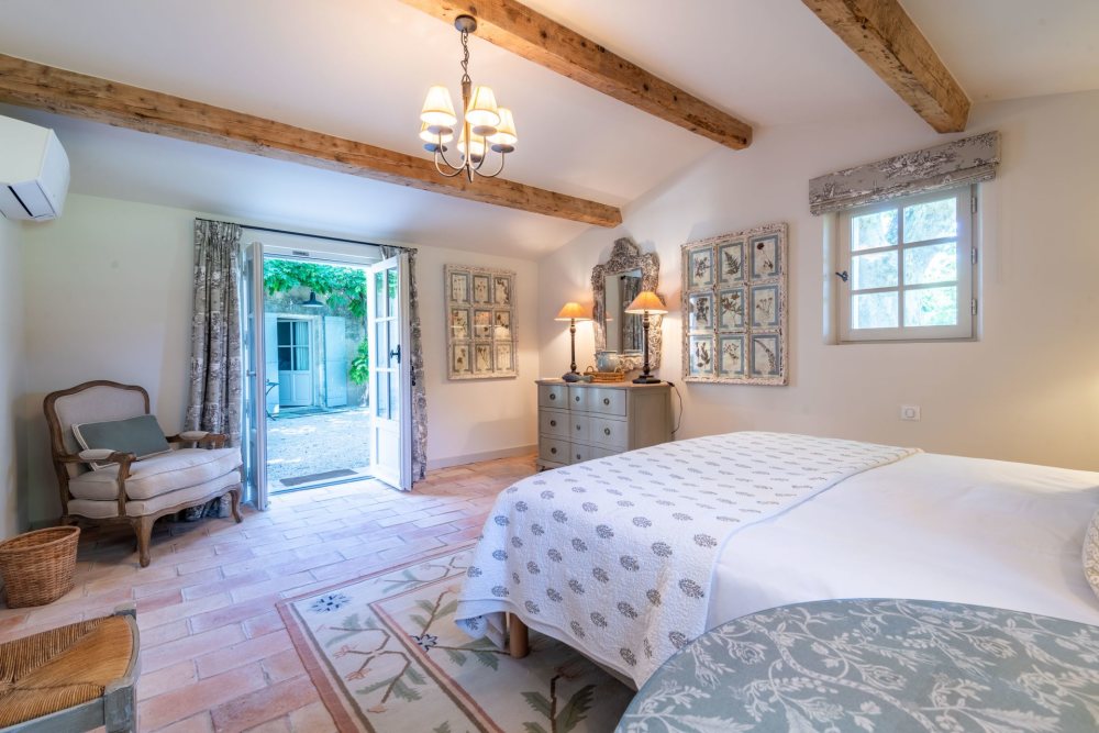 Photographs of Mas du Cardinal villa in Provence - Image 43 of 49