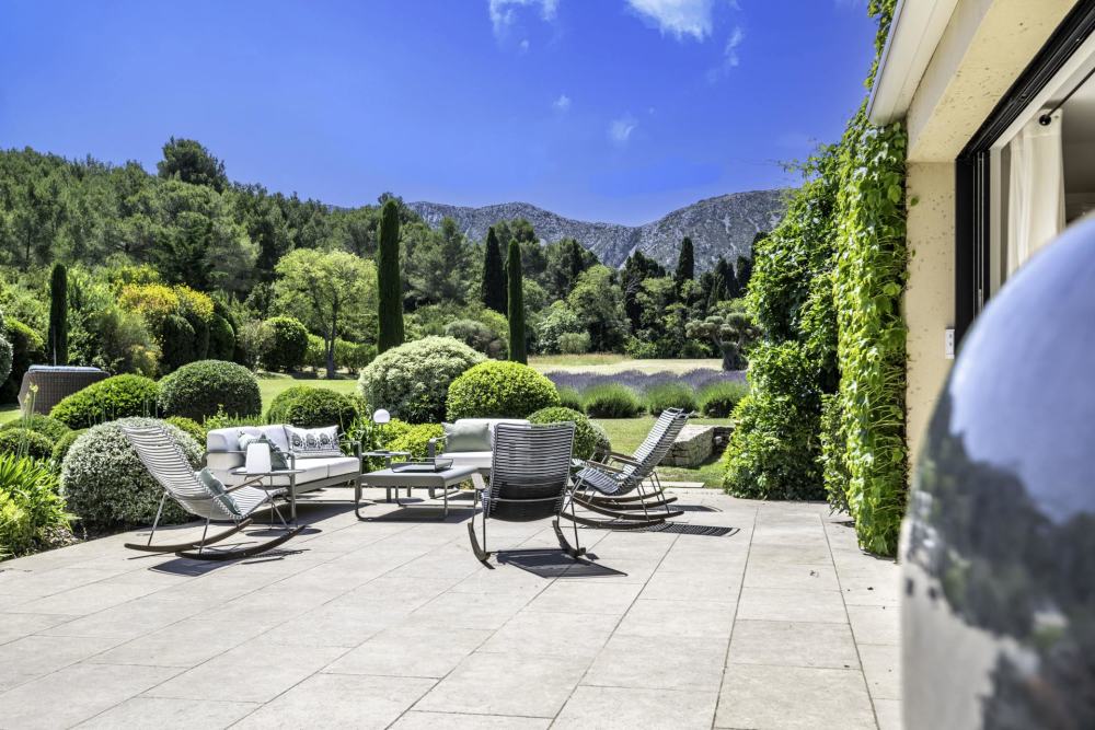 Photographs of Mas de la Caume villa in Provence - Image 34 of 52