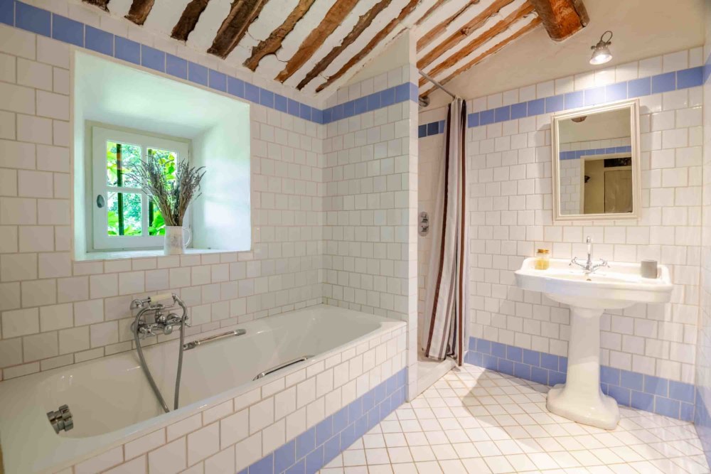Photographs of Mas des Roses villa in Provence - Image 30 of 44