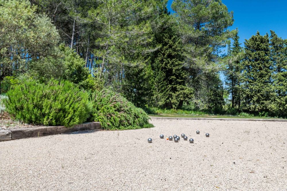 Photographs of Mas de la Clairiere villa in Provence - Image 43 of 48