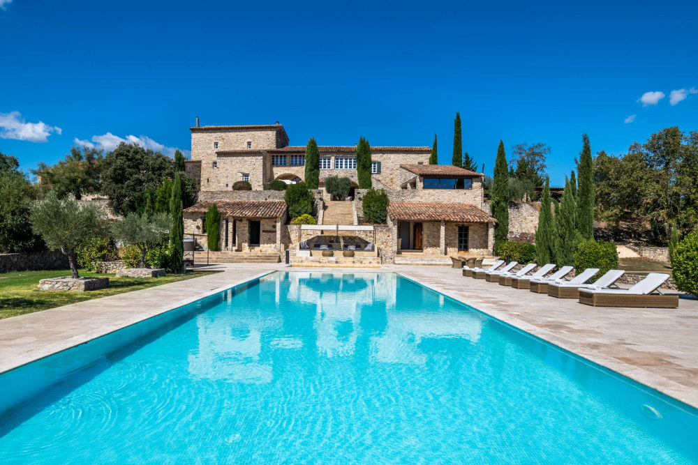 Photographs of Mas des Gardois villa in Provence - Image 1 of 58