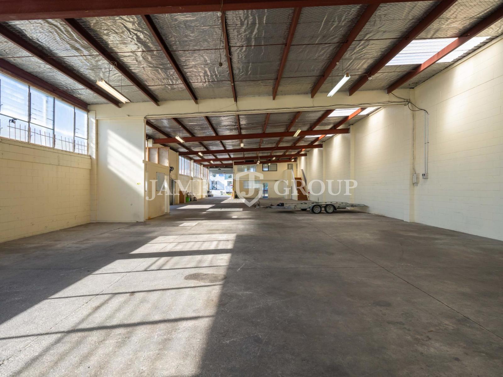 Rosebank Warehouse + Front Parking + Rear Yard