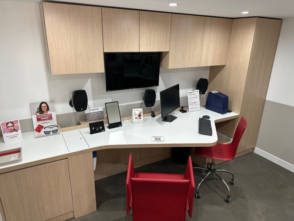 Magasin audioprothesiste 13 rue Jean Jaurès 83110 SANARY-SUR-MER intérieur