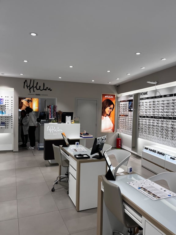 Magasin Opticien Rue du Marché aux Herbes, 14 1000 BRUXELLES intérieur