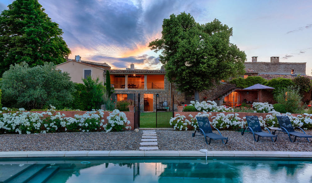 Photographs of Le Relais villa in Provence - Image 4 of 43