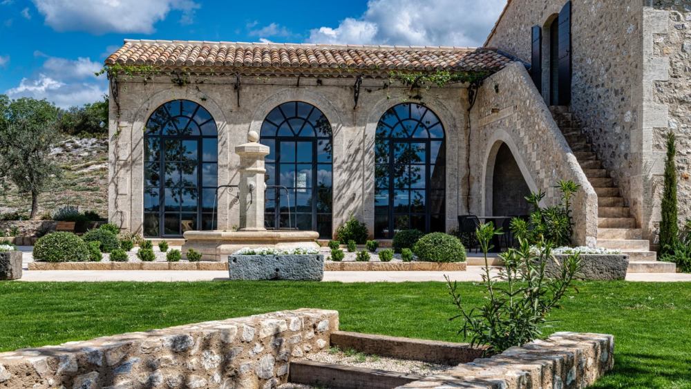 Photographs of Mas de l’Atlas villa in Provence - Image 23 of 45