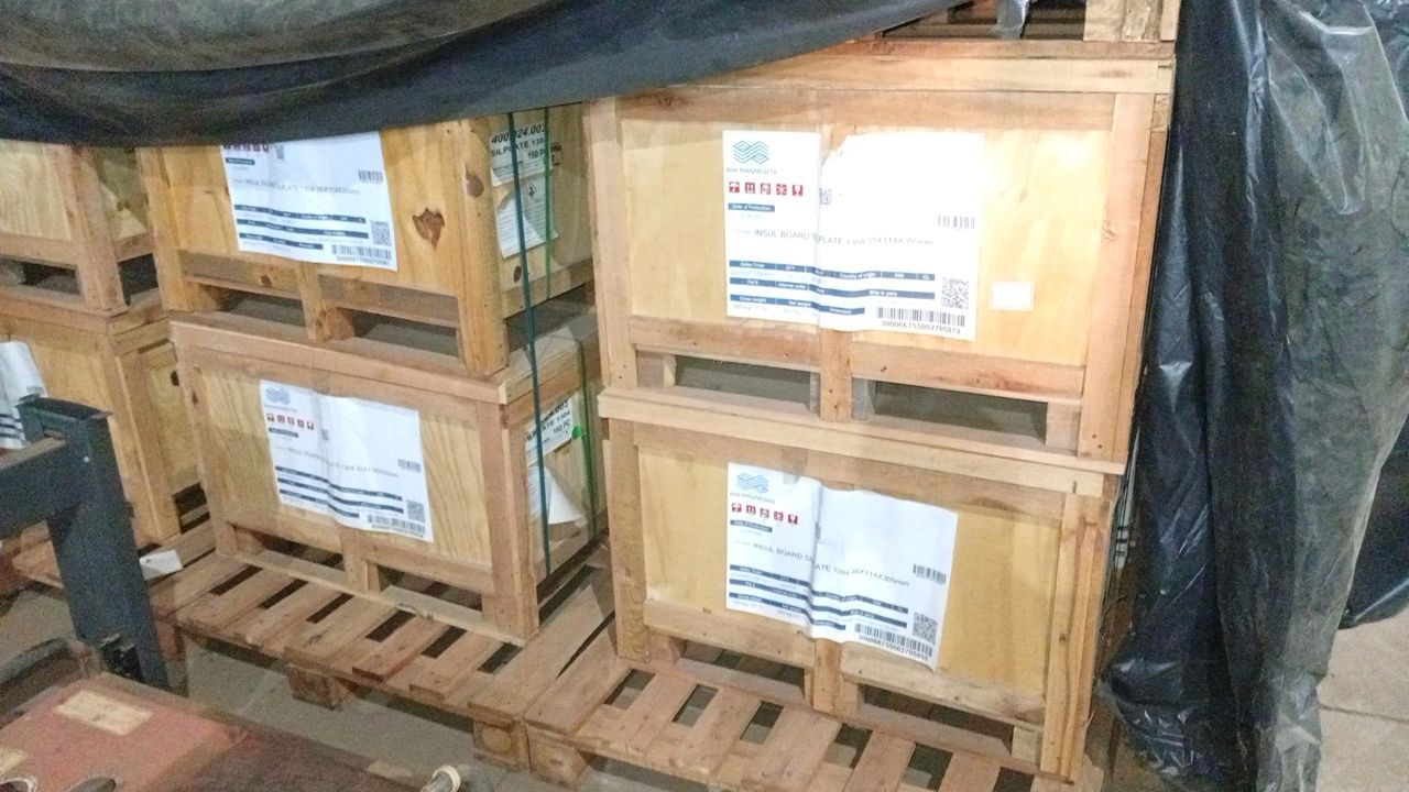 Lot of 12 boxes with Refractory Brick Scrap