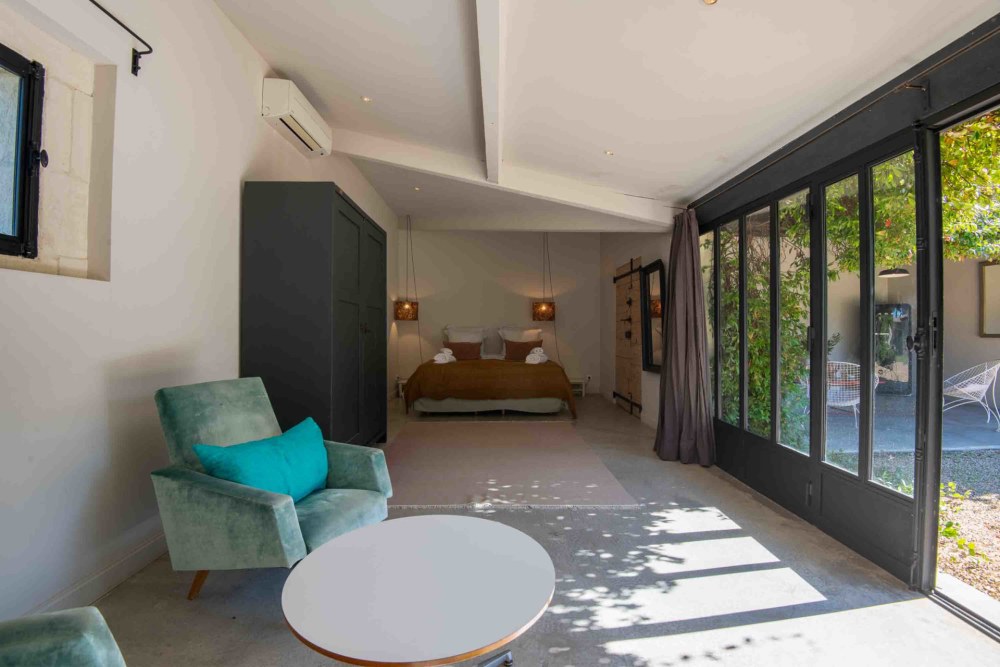 Photographs of Mas du Lac villa in Provence - Image 49 of 56