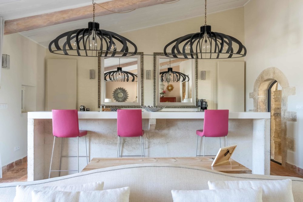 Photographs of Le Mas des Lavandins villa in Provence - Image 8 of 53