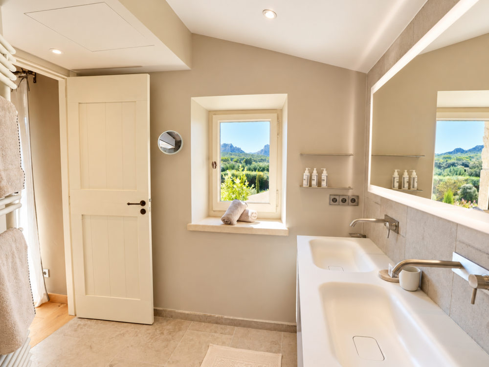 Photographs of New! Mas des Rêves villa in Provence - Image 35 of 47