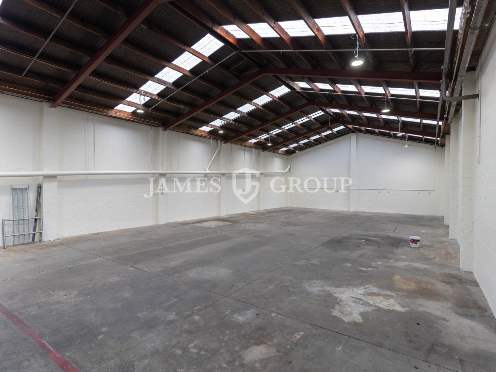 Versatile 427m² Industrial + Front Yard