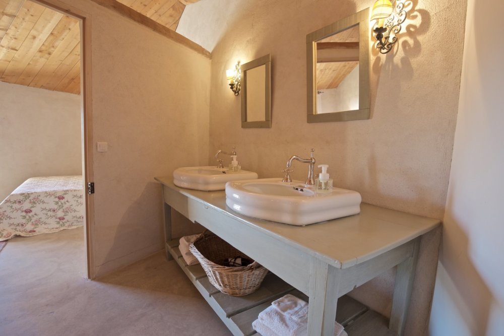 Photographs of Mas de la Galifette villa in Provence - Image 19 of 37