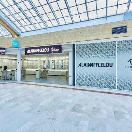 Tienda Óptico C.C. Carrefour Alfonso Molina - Calle Francisco Perez Carballo, 5, Loc 11 15008 LA CORUÑA