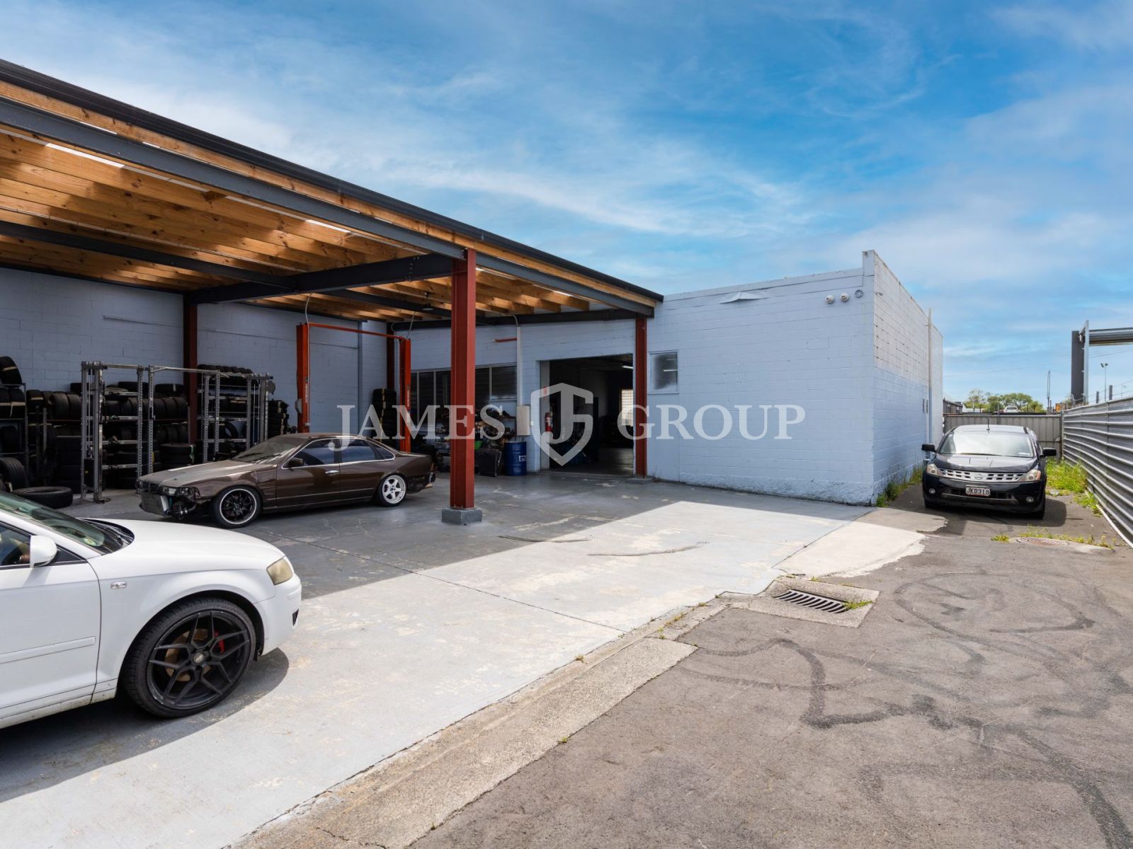 300m2 Industrial | 483m2 Yard | 112m2 Canopy