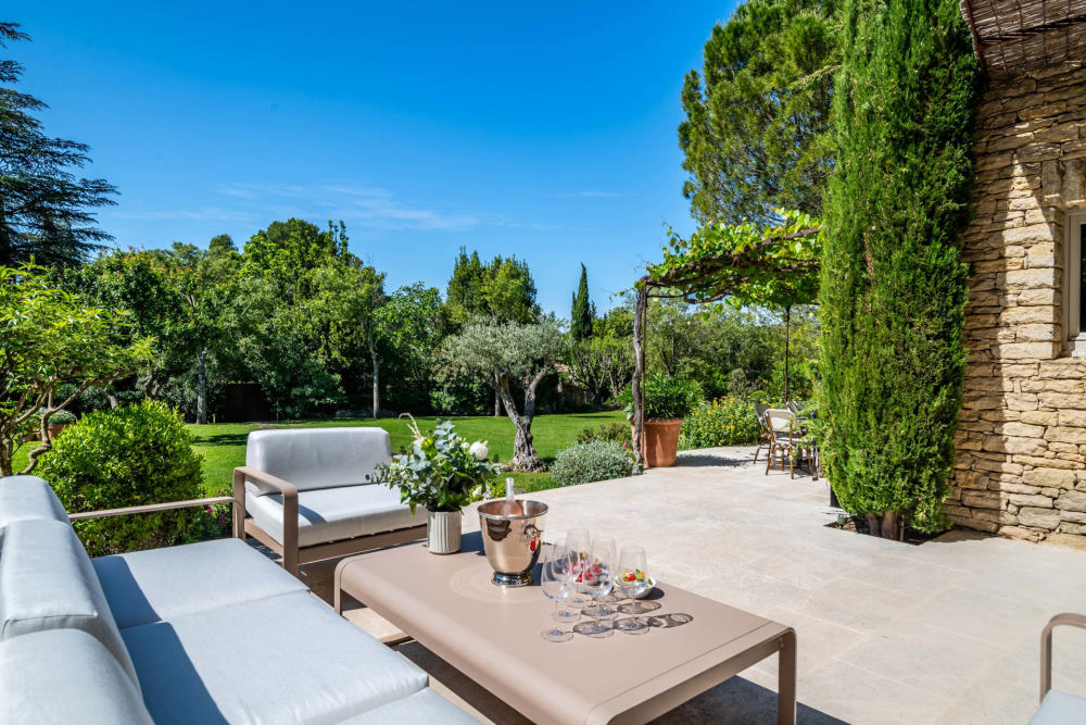 Photographs of Mas des Mésanges villa in Provence - Image 14 of 35