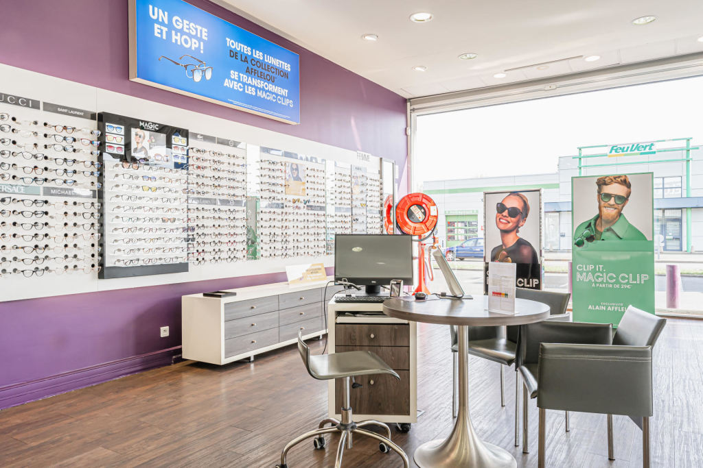 Magasin Opticien ZAC 92 Rue du Moulin aux Moines 72650 LA CHAPELLE-SAINT-AUBIN intérieur