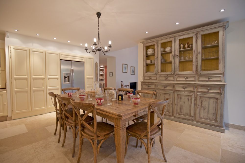 Photographs of A Laise en Provence villa in Provence - Image 11 of 25