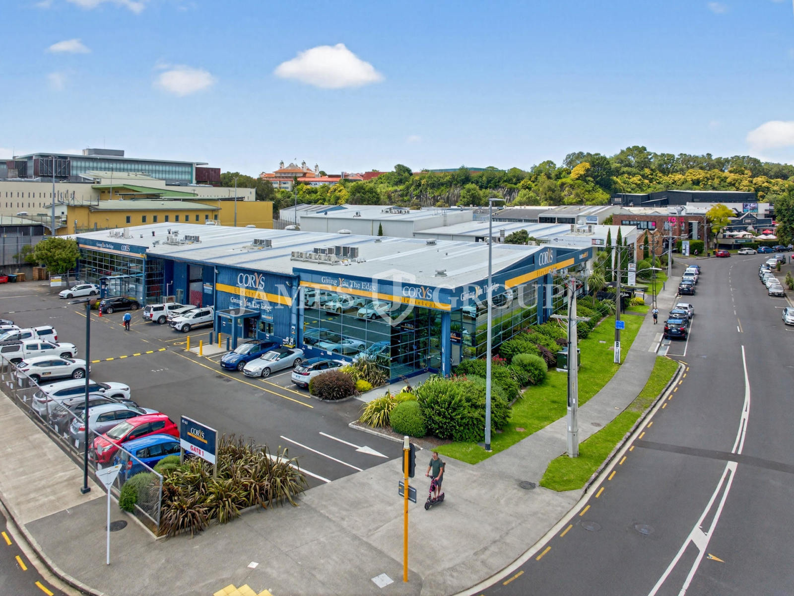 Prime Mount Eden Warehouse / Showroom