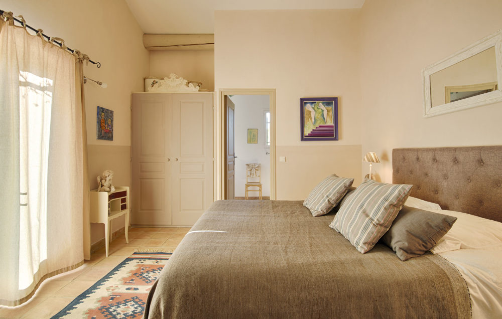 Photographs of Mas de Roquebrune villa in Provence - Image 25 of 32
