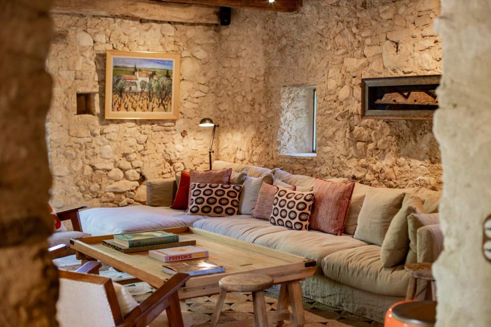 Photographs of Le Mas d’Or villa in Provence - Image 10 of 38