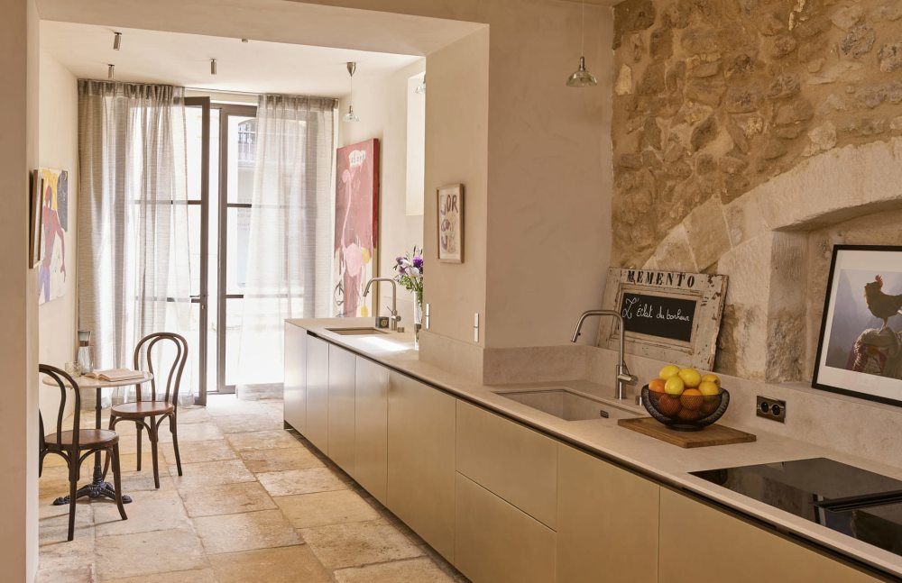Photographs of La Maison des Muses villa in Provence - Image 8 of 39