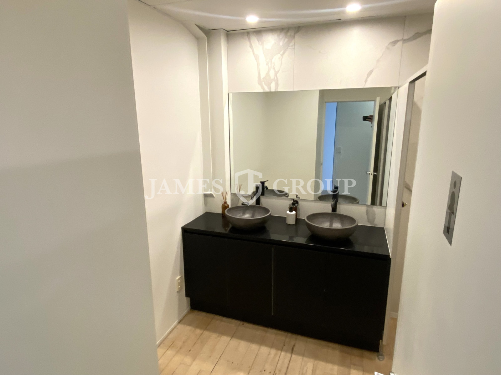 321sqm Modern Office With Balcony In Eden Terrace