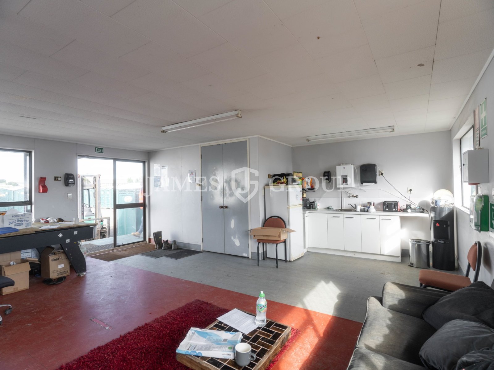 3,000m² High Exposure Yard | Workshop | Office