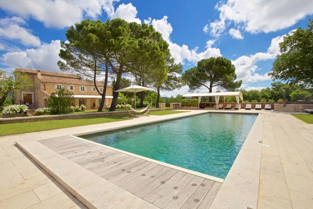 Photographs of Mas du Milan villa in Provence - Image 26 of 50