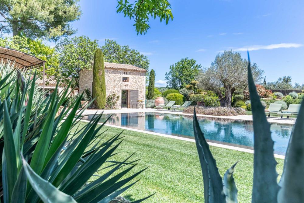 Photographs of Mas des Rêveries villa in Provence - Image 16 of 40