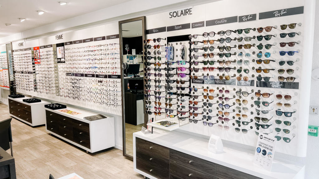 Magasin Opticien 47 rue Alexandre Bérard 01500 AMBÉRIEU-EN-BUGEY intérieur